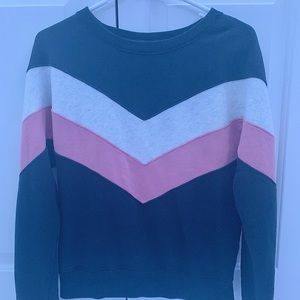American Eagle crew neck sweater